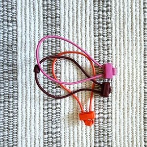 Lululemon adjustable hair ties